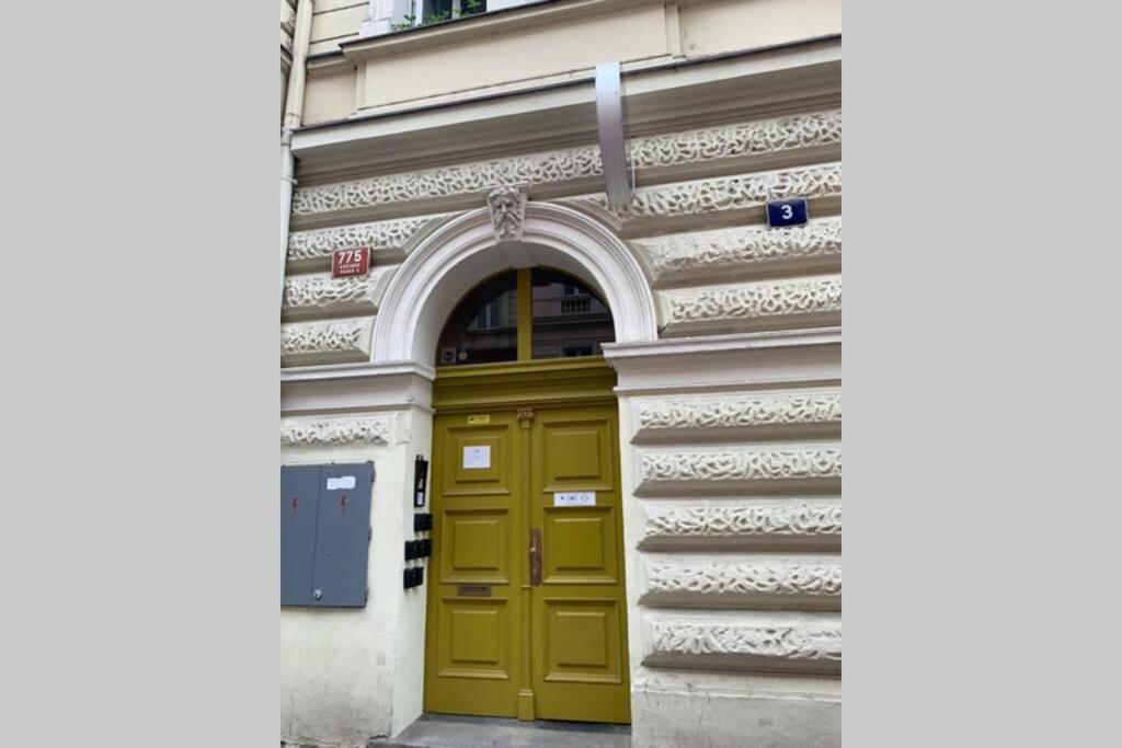 Little Tom Apartments Prag Eksteriør billede