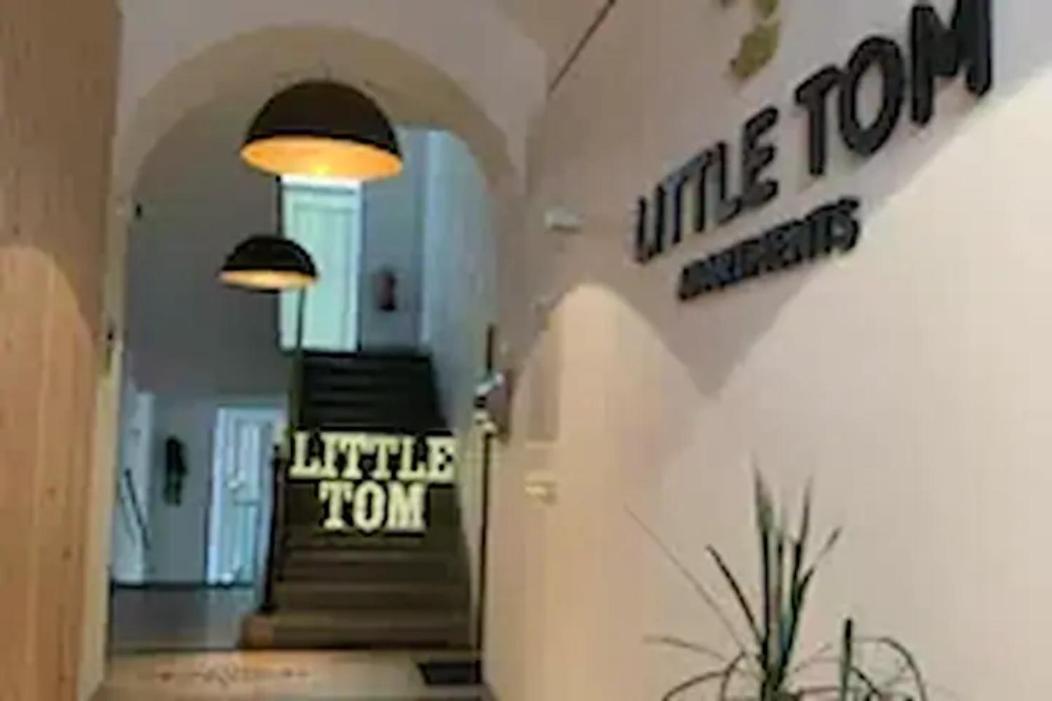 Little Tom Apartments Prag Eksteriør billede