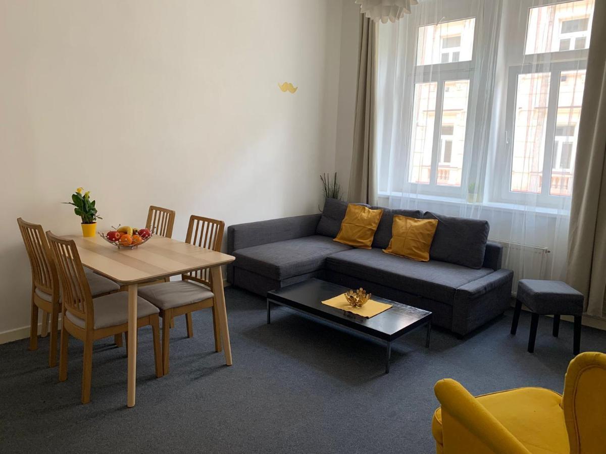 Little Tom Apartments Prag Eksteriør billede